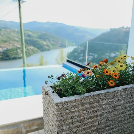 Oporto Cruz - Douro Valley * Baião